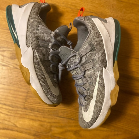 Nike Other - LeBron XIII low